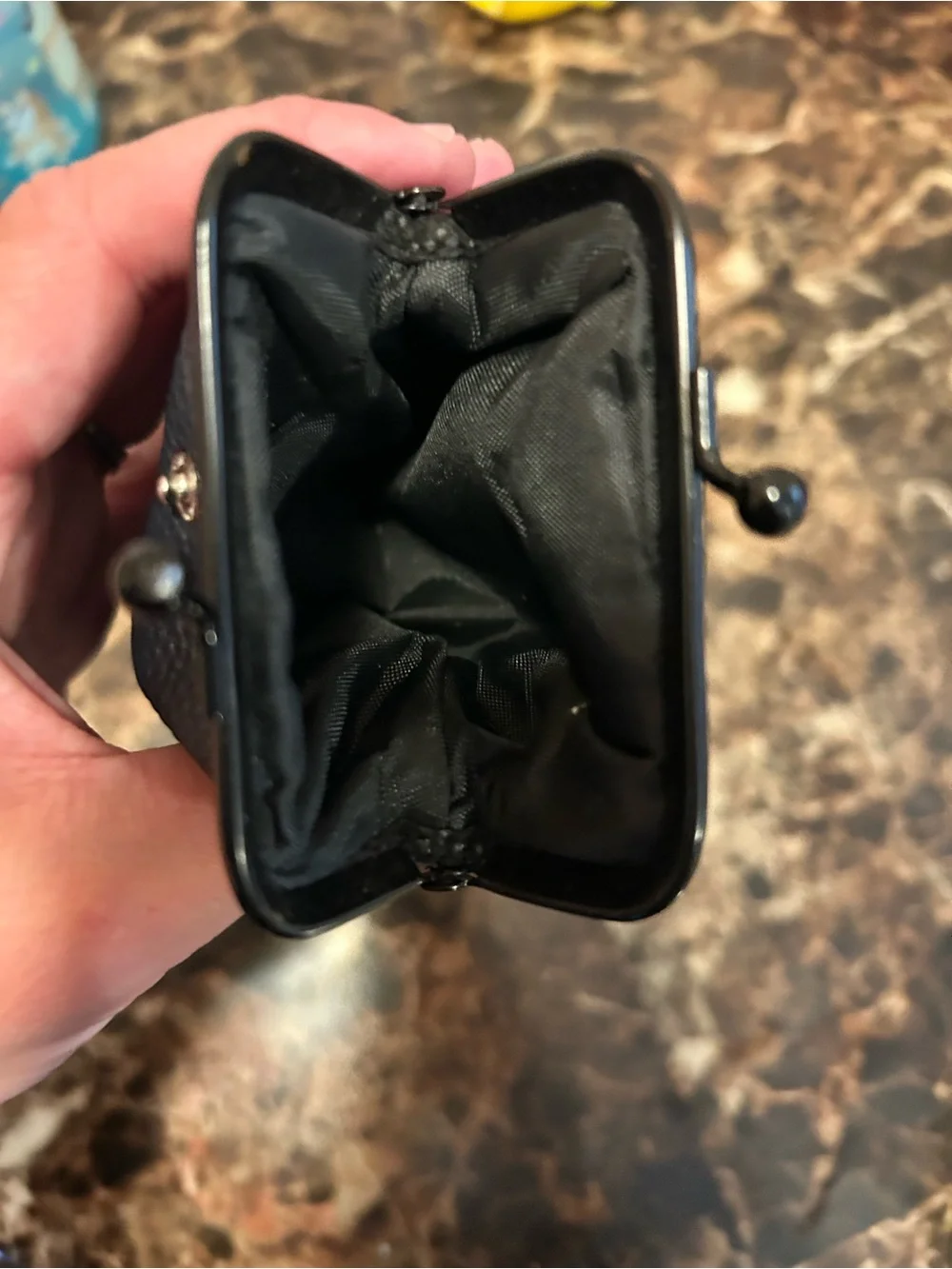 Classic Navy faux Leather Kiss-Lock Coin Purse, cigarette case